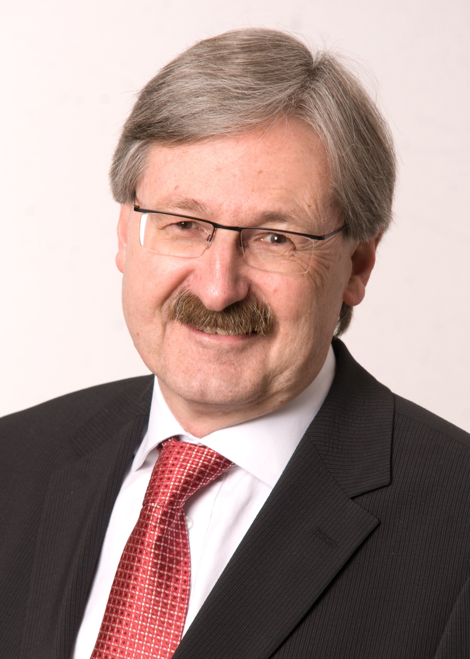 Portrait Dr. Peter Rohlmann. Inhaber der Agentur PR Marketing